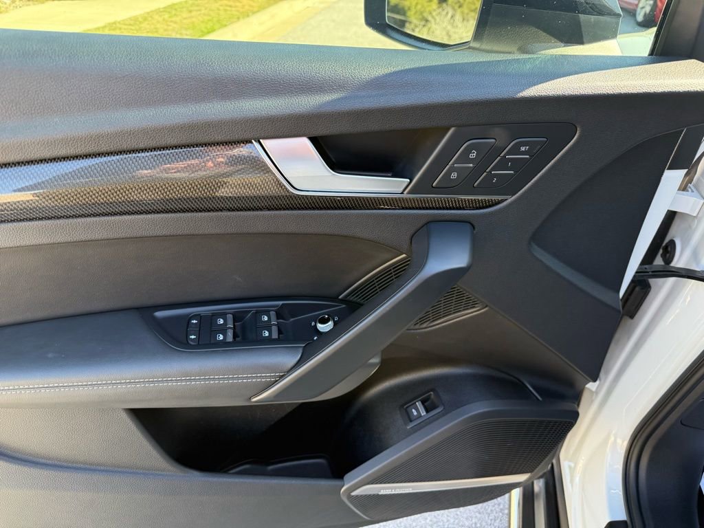 Used 2019 Audi SQ5 Prestige image 10