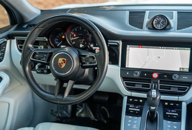 Used 2024 Porsche Macan T w/ Premium Plus Package image 32