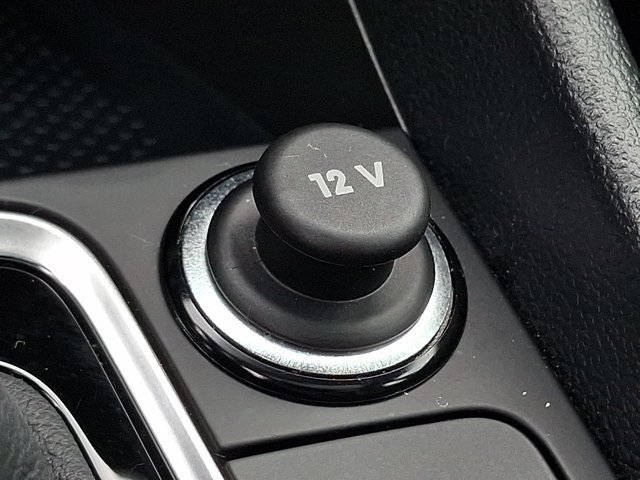 Used 2019 Volkswagen Jetta SE w/ Cold Weather Package FWD image 30