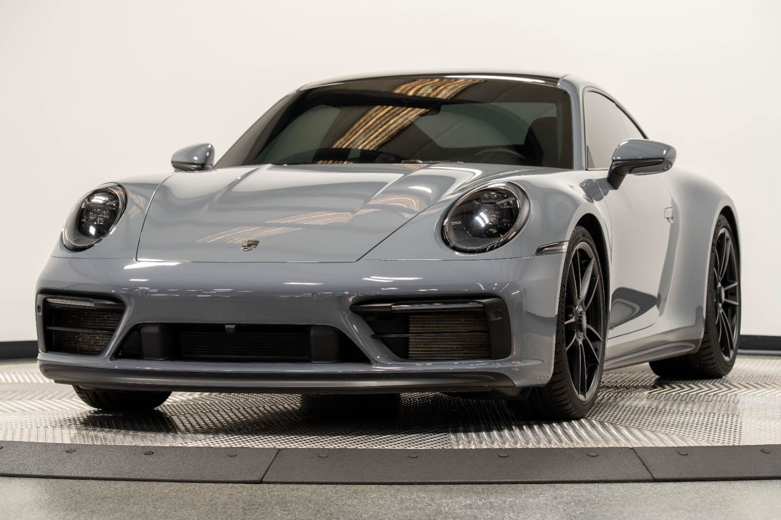 Used 2023 Porsche 911 Carrera GTS RWD image 8
