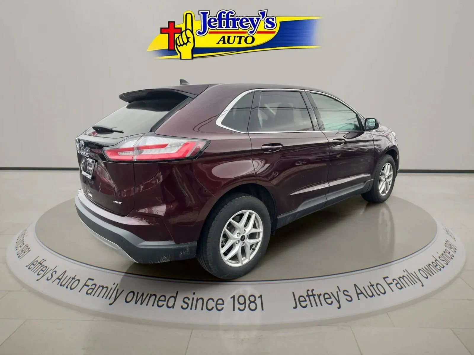 Used 2023 Ford Edge SEL image 5