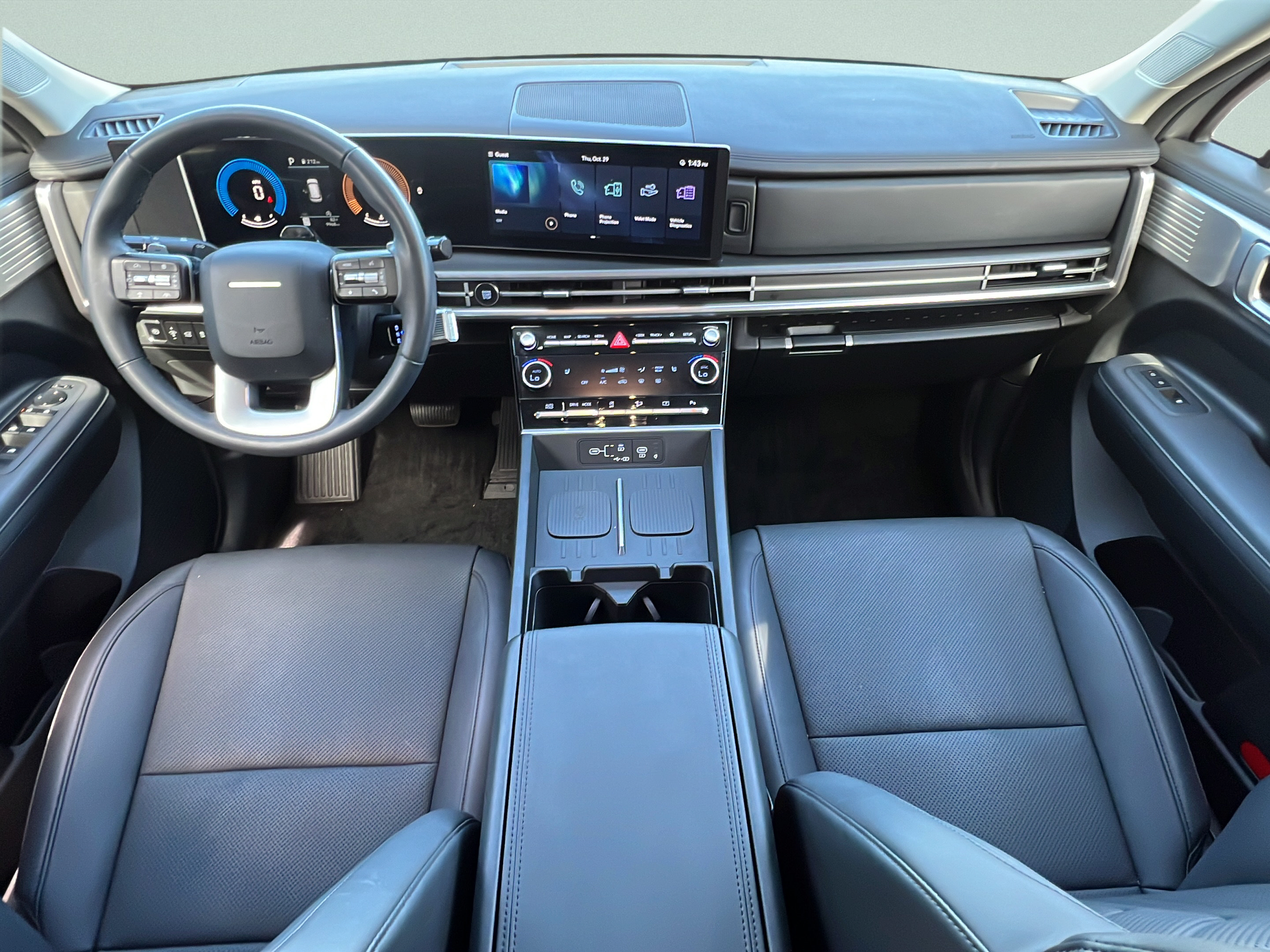 Used 2025 Hyundai Santa Fe SEL FWD image 11