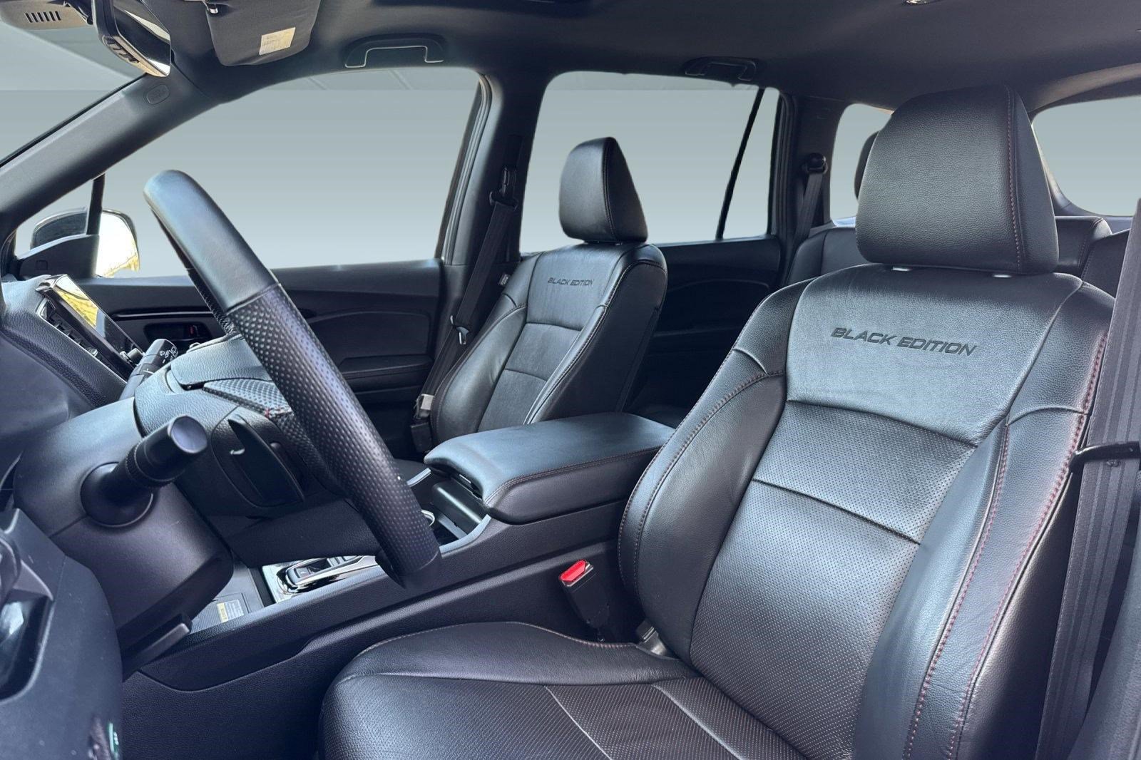 Used 2025 Honda Passport Black Edition image 22