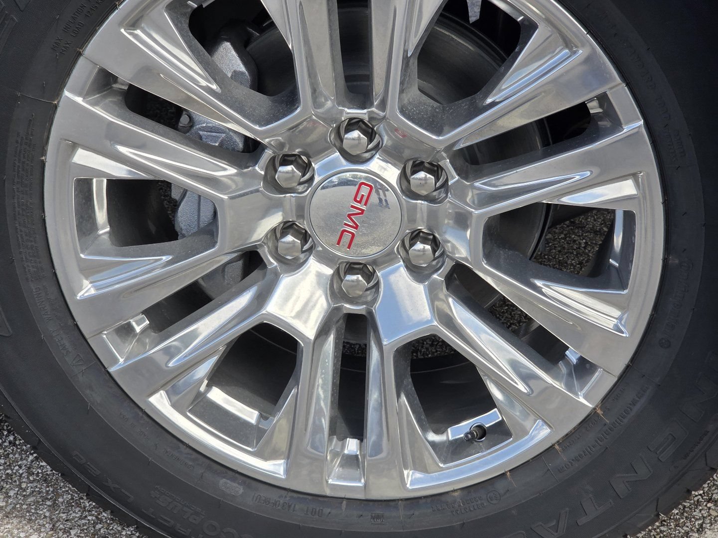 New 2026 GMC Yukon XL Denali w/ Sun & Power Step Package AWD/4WD image 14