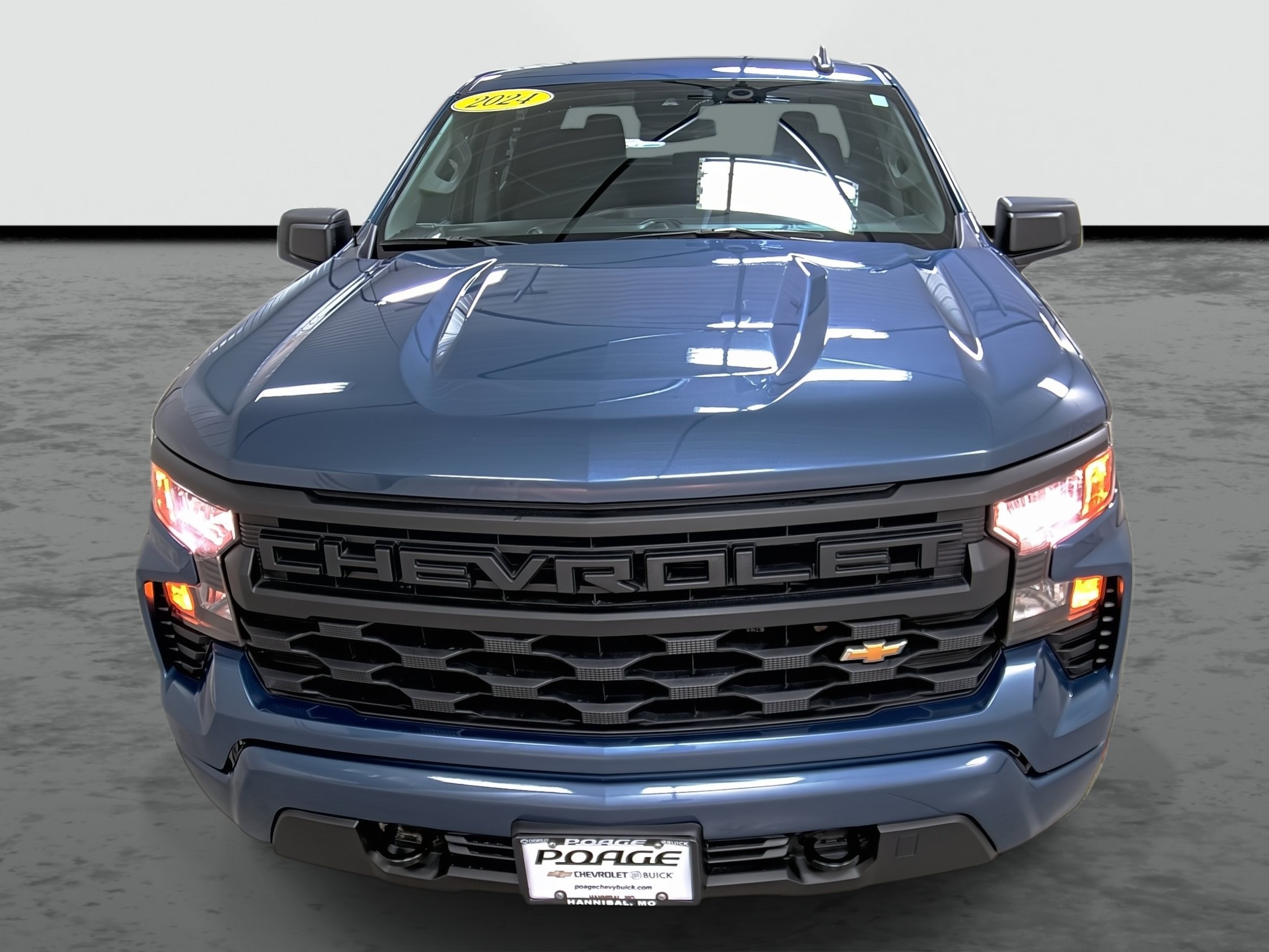 Used 2024 Chevrolet Silverado 1500 Custom AWD/4WD image 6