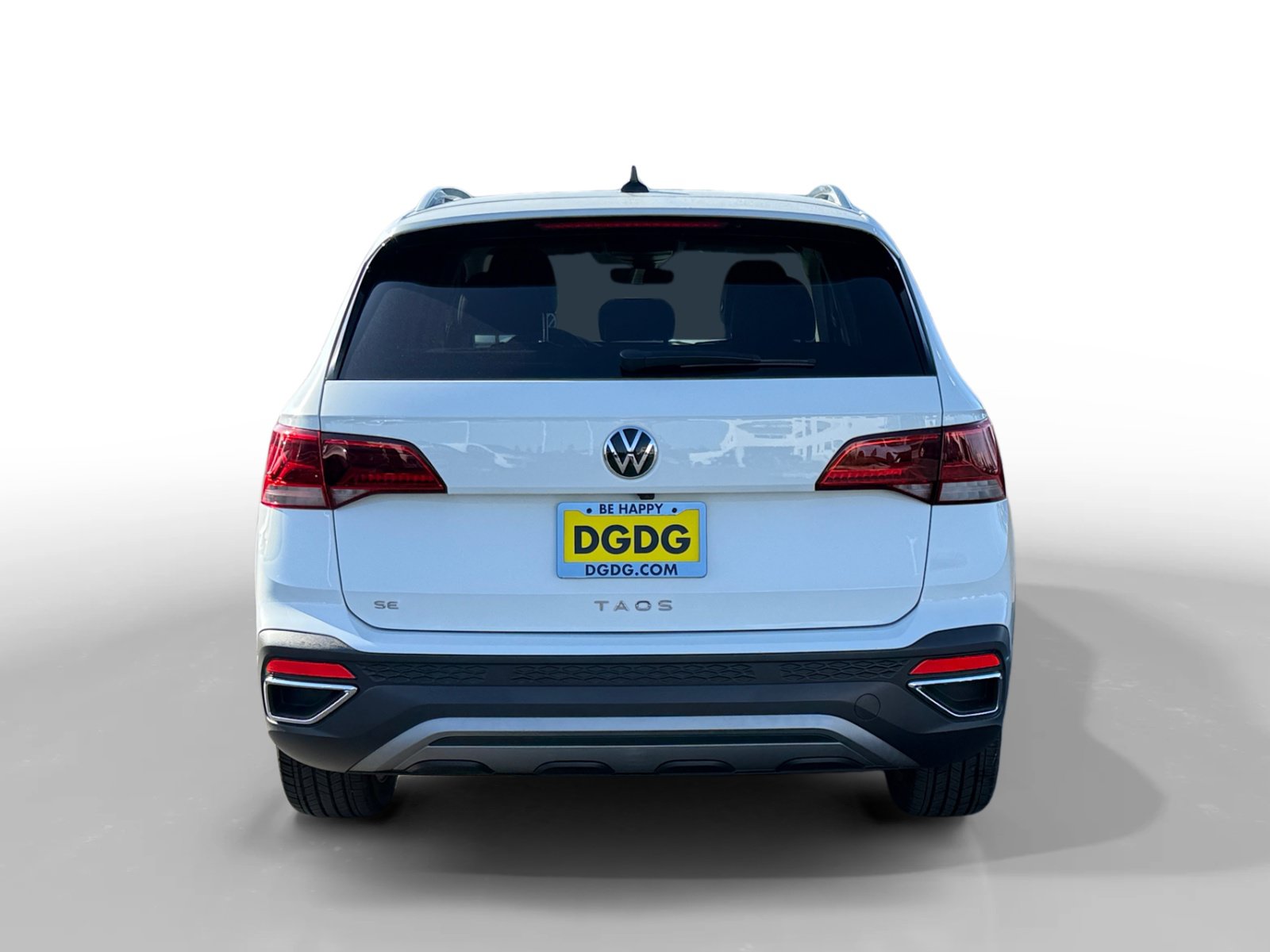 Certified 2023 Volkswagen Taos SE w/ Panoramic Sunroof Package FWD image 4