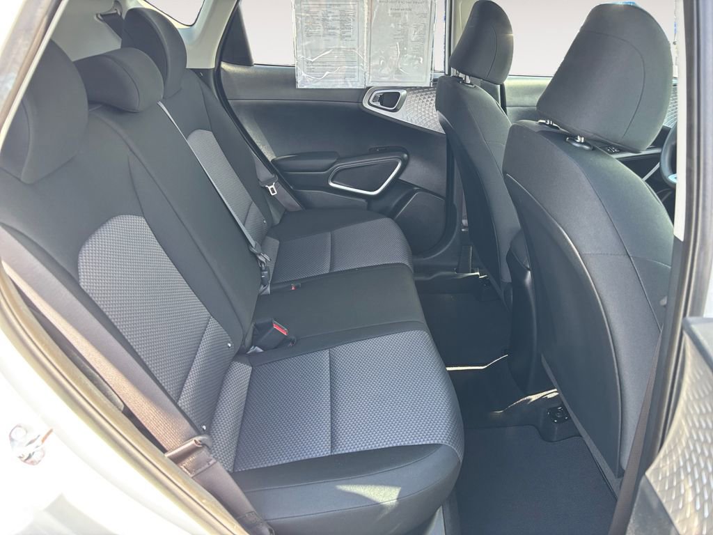 Used 2025 Kia Soul LX FWD image 11