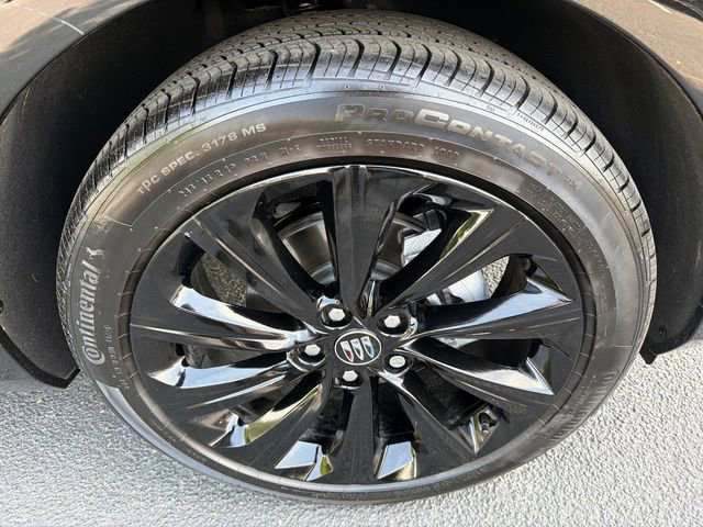 Used 2025 Buick Envista Sport Touring w/ Convenience I Package FWD image 12