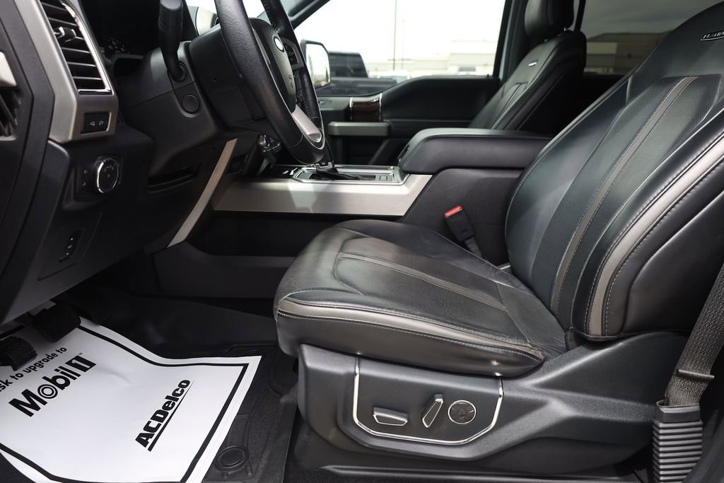 Used 2015 Ford F150 Platinum w/ Equipment Group 701A Luxury AWD/4WD image 11