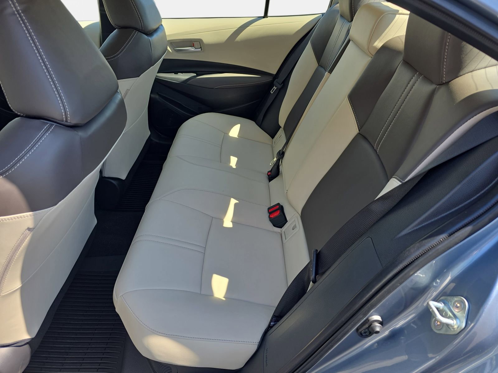 Used 2025 Toyota Corolla XLE image 10