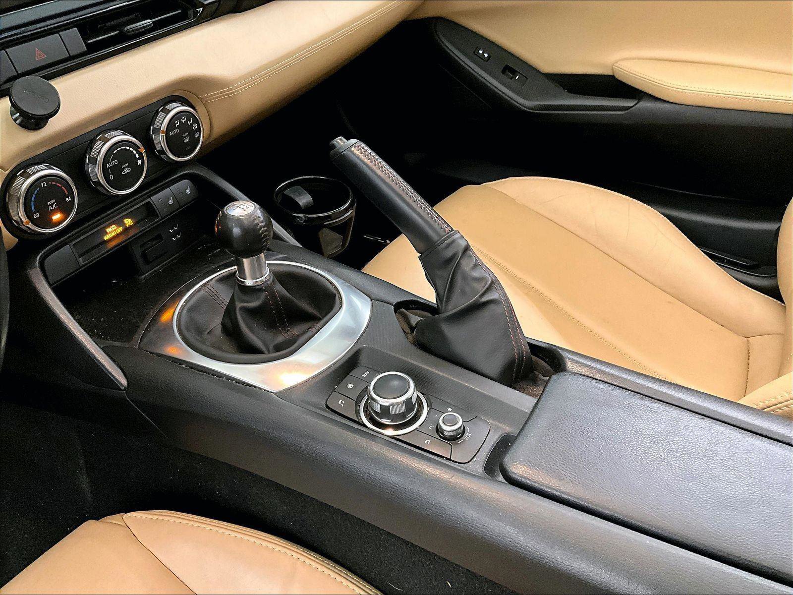 Used 2016 MAZDA MX-5 Miata Grand Touring RWD image 16