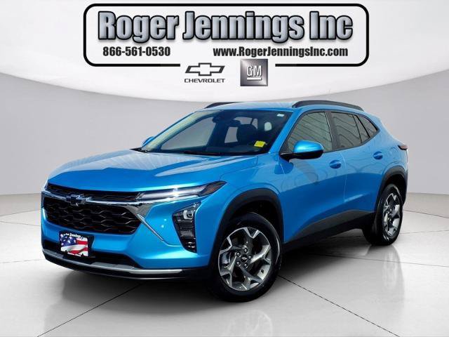 Used 2025 Chevrolet Trax LT w/ Driver Confidence Package FWD image 1