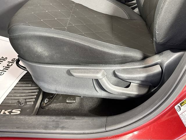 Used 2019 Nissan Kicks SV image 19