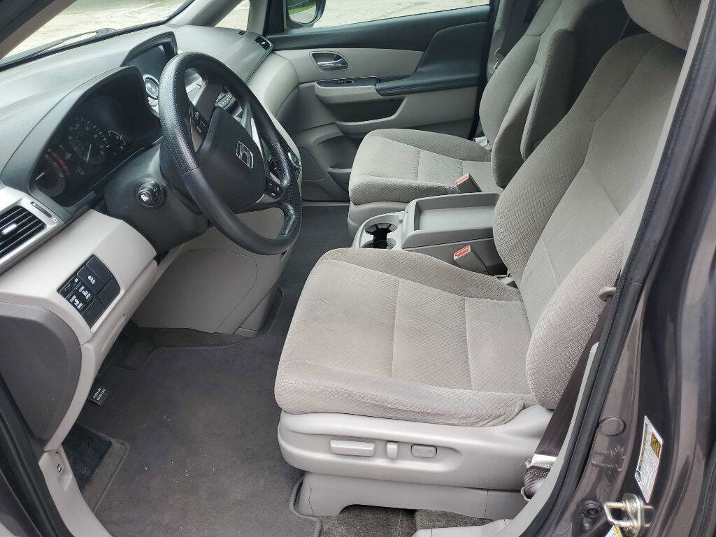Used 2016 Honda Odyssey SE image 18