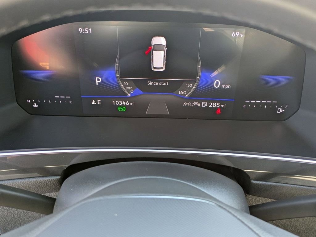 Used 2024 Volkswagen Tiguan SE R-Line image 6