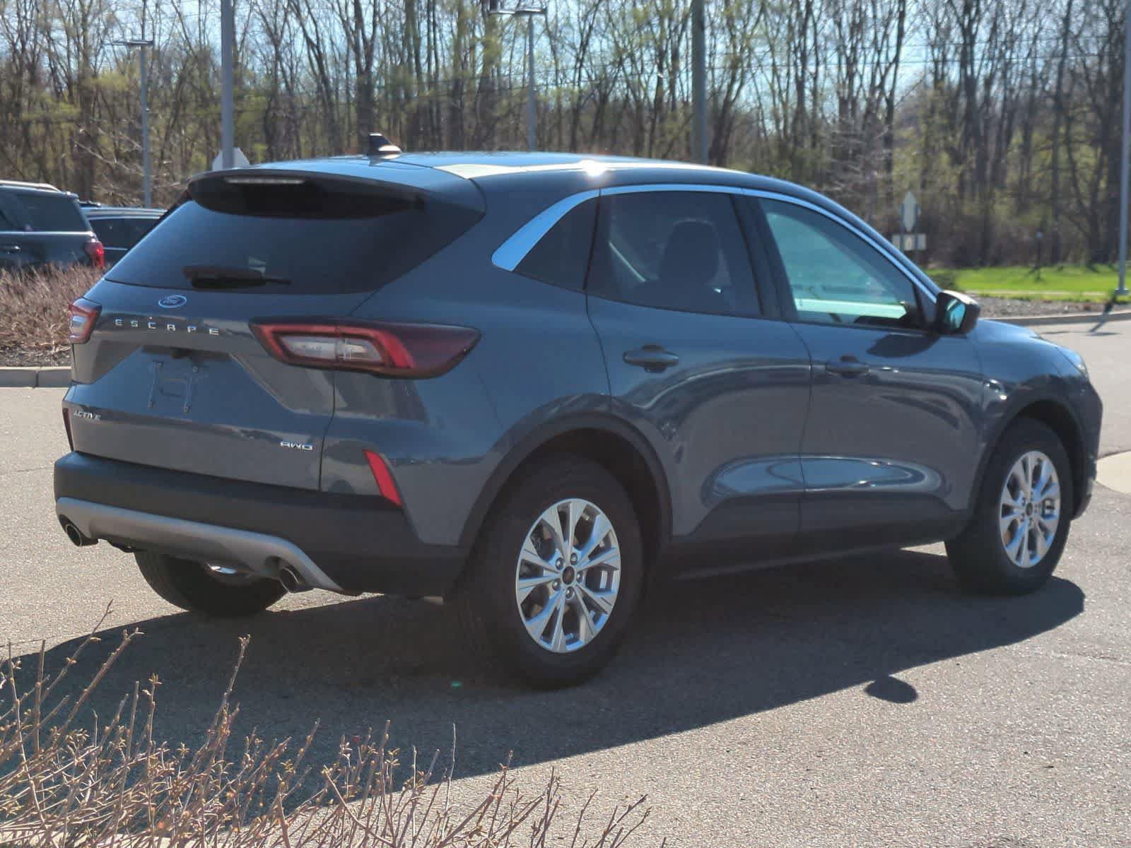 Certified 2023 Ford Escape Active AWD/4WD image 8
