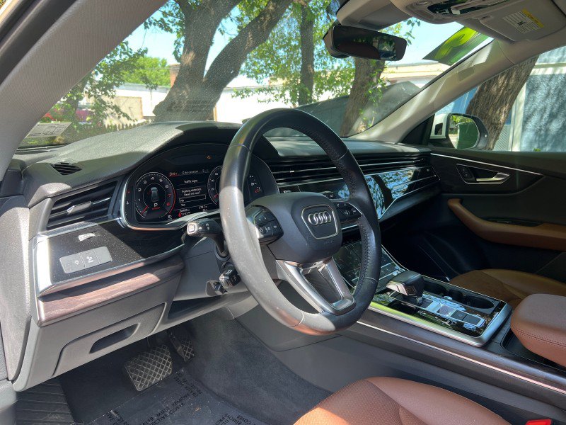 Used 2019 Audi Q8 Premium Plus w/ Premium Plus AWD/4WD image 17