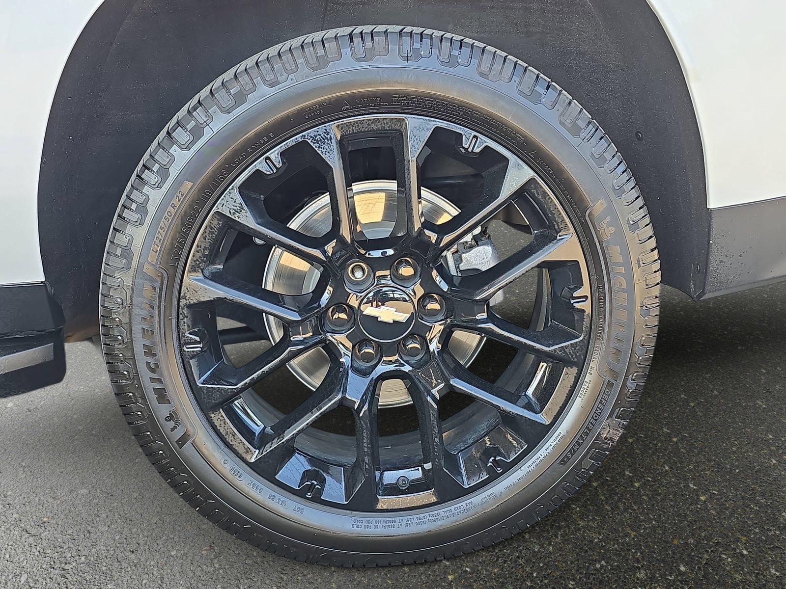 Used 2023 Chevrolet Suburban High Country AWD/4WD image 35