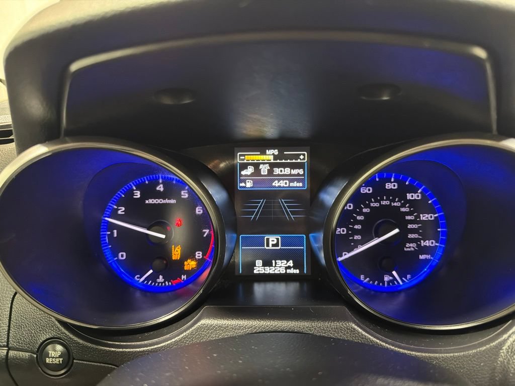 Used 2015 Subaru Outback 2.5i Limited AWD/4WD image 24