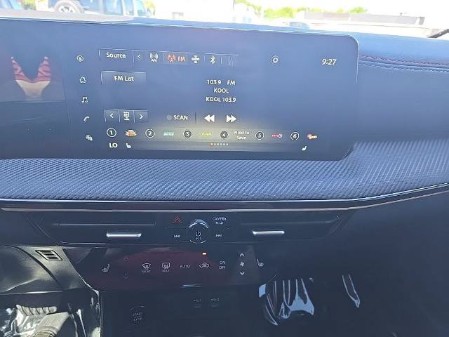 Certified 2025 Nissan Kicks SR w/ SR Premium Package AWD/4WD image 21