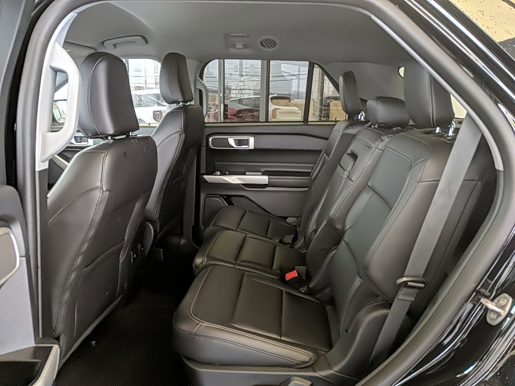 Used 2023 Ford Explorer XLT w/ Equipment Group 202A image 13