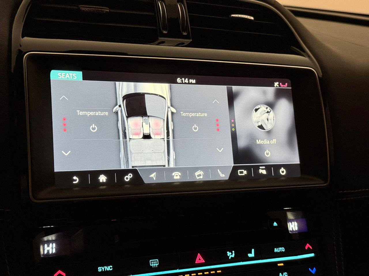 Used 2019 Jaguar F-PACE R-Sport image 40