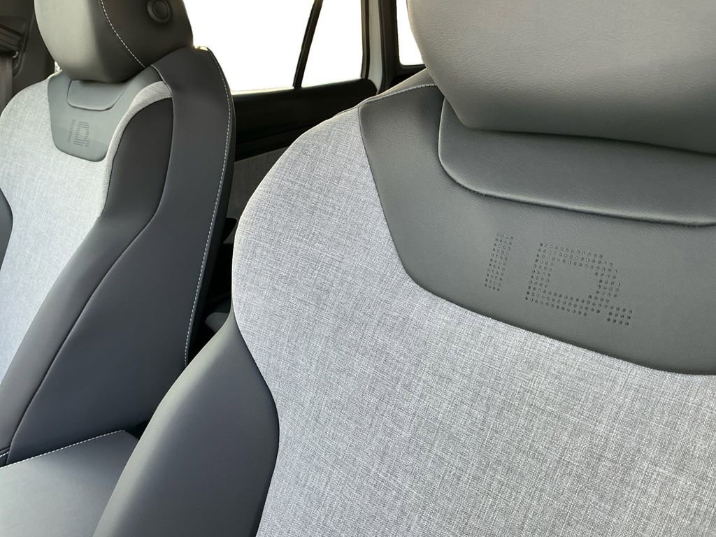 New 2026 Volkswagen ID.4 Pro image 24