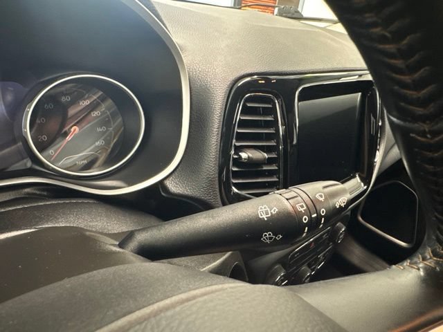 Used 2020 Jeep Compass Limited AWD/4WD image 35