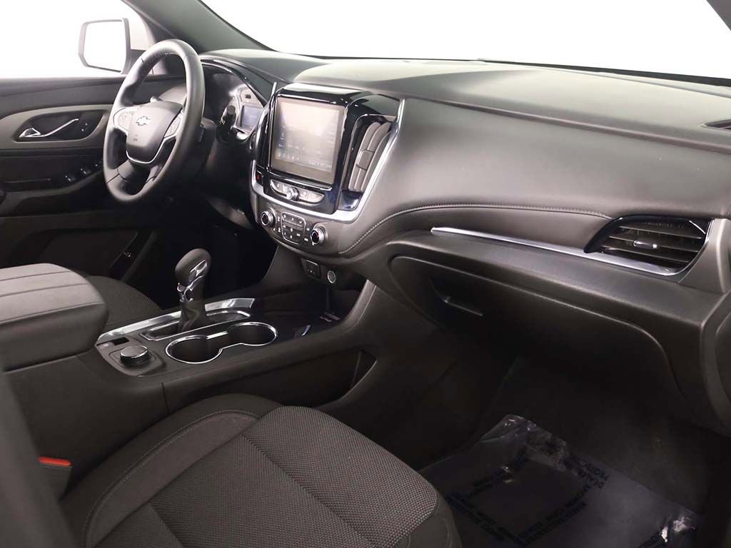 Used 2023 Chevrolet Traverse LT image 23