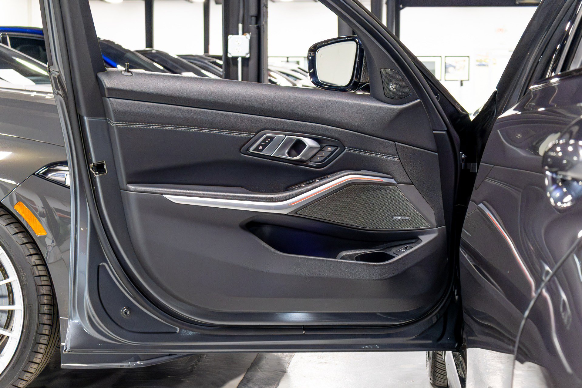 Used 2020 BMW M340i xDrive image 4