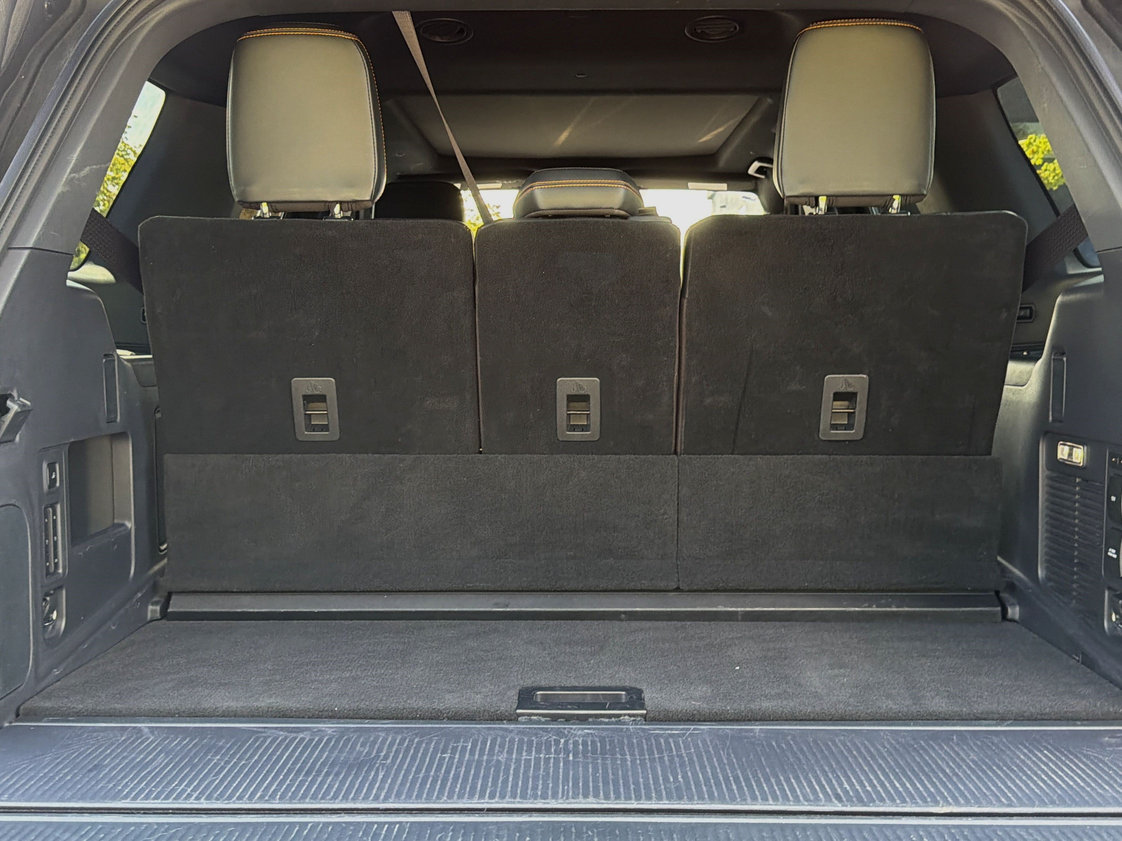 Used 2025 Ford Expedition Tremor AWD/4WD image 19