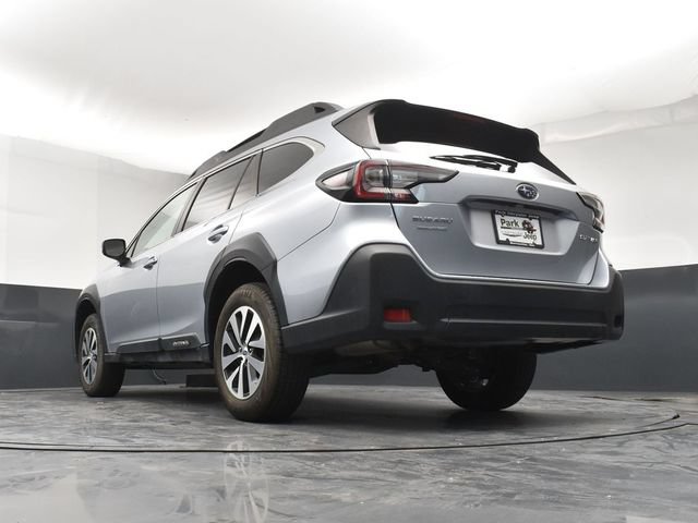 Used 2023 Subaru Outback Premium AWD/4WD image 22