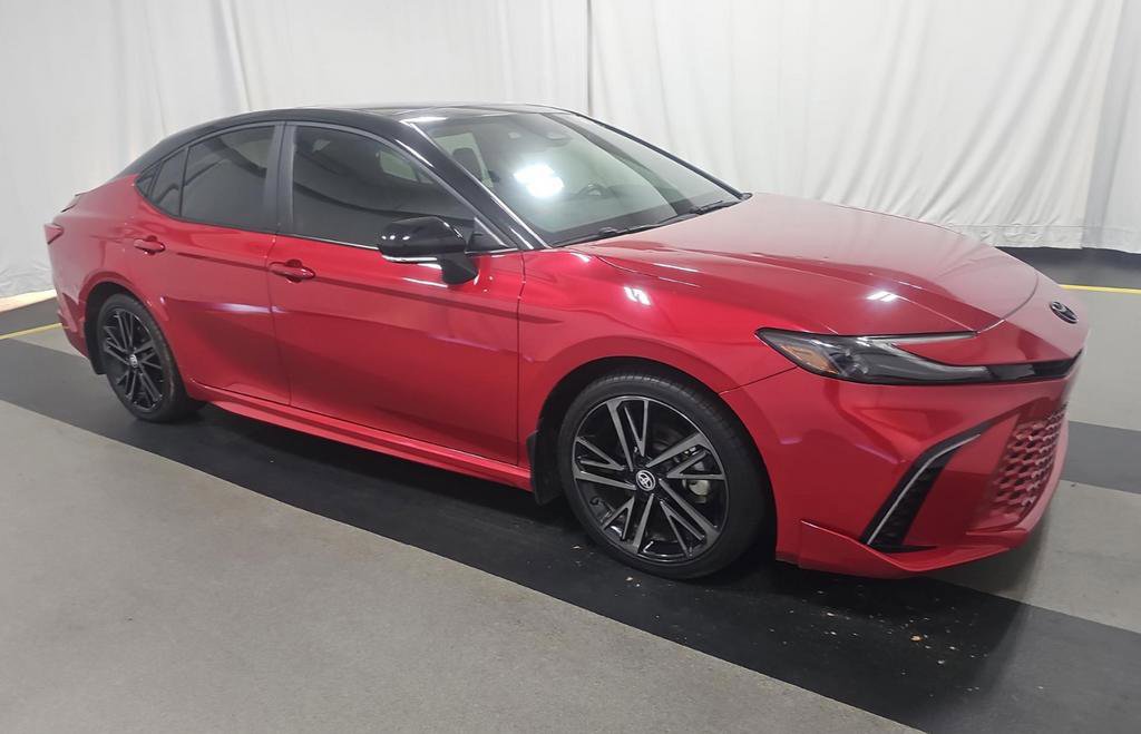 Used 2025 Toyota Camry XSE image 1