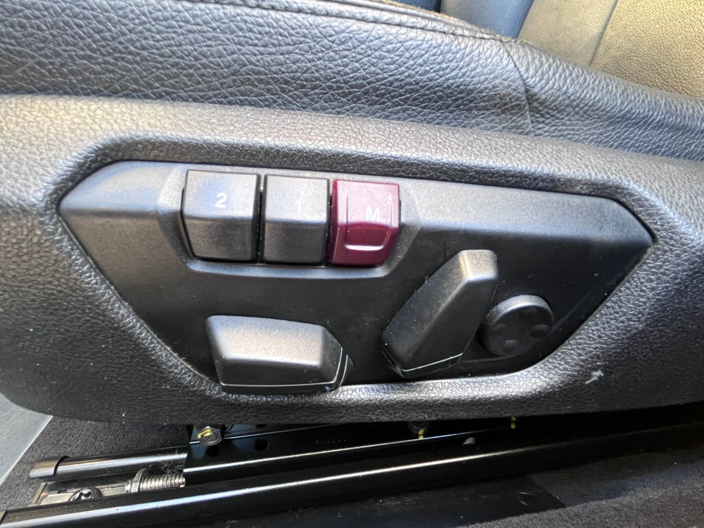 Used 2013 BMW 328i Sedan RWD image 12