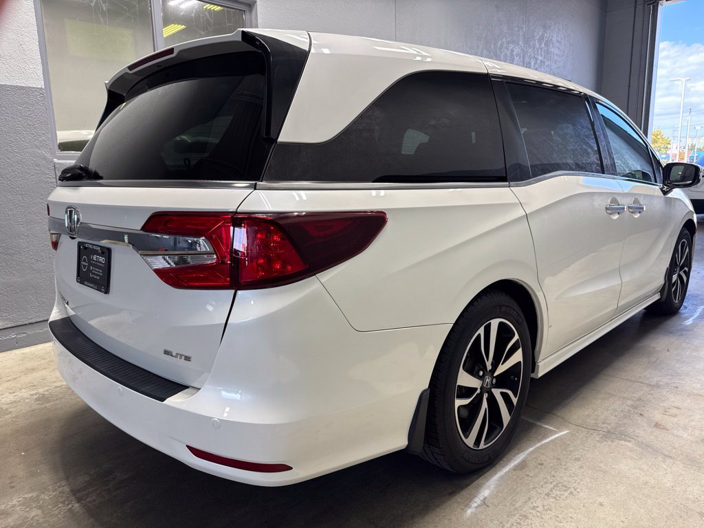 Used 2019 Honda Odyssey Elite image 3