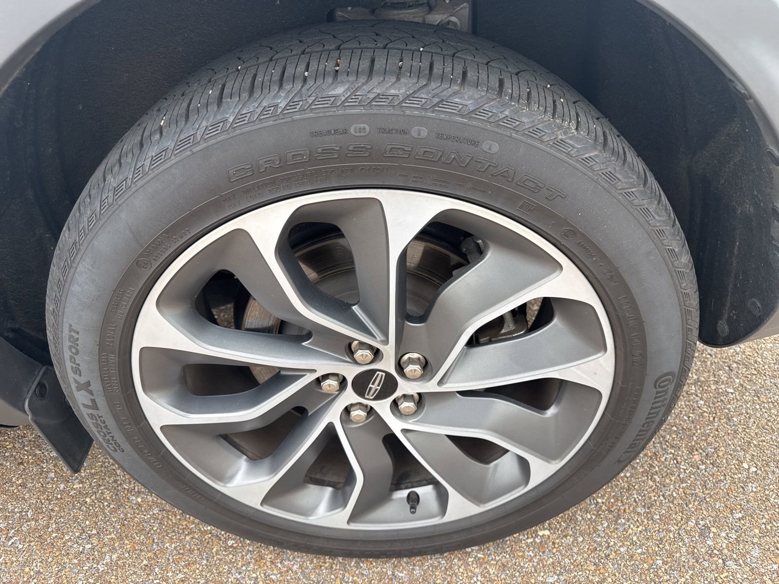 Used 2023 Lincoln Nautilus Reserve w/ Luxury Package image 11