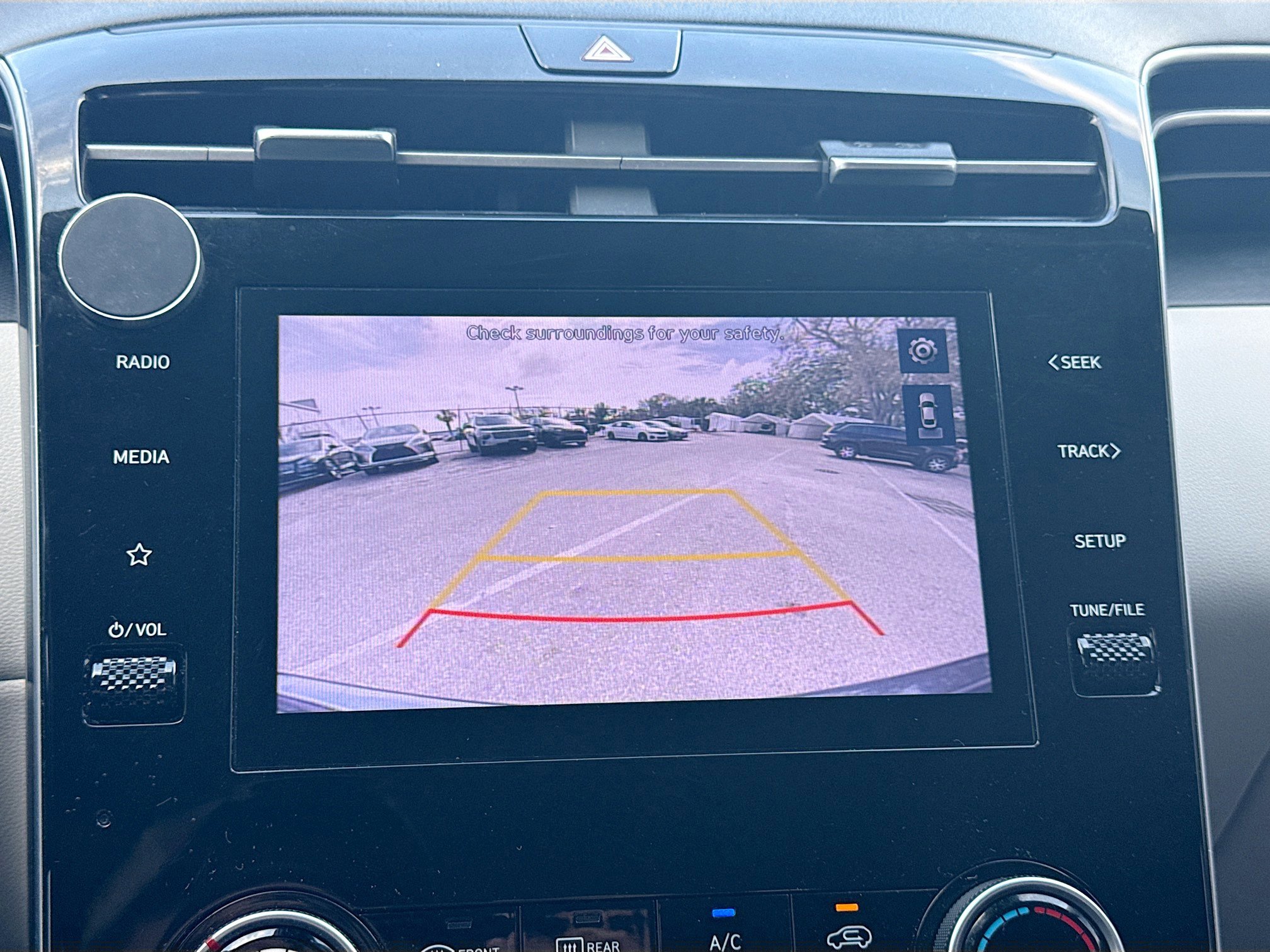 Used 2022 Hyundai Tucson SE image 30