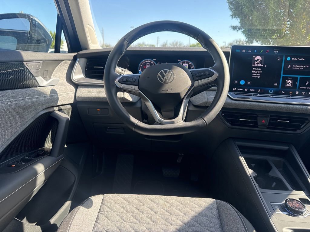 Used 2025 Volkswagen Tiguan S image 11