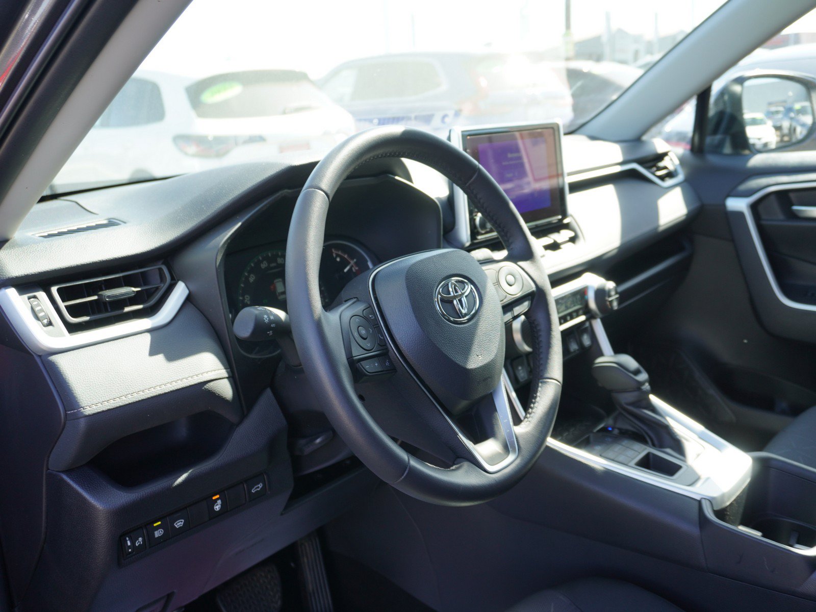 Used 2025 Toyota RAV4 XLE w/ Convenience Package AWD/4WD image 21