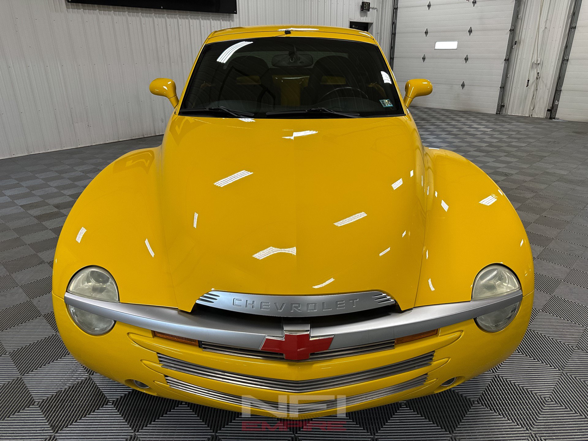 Used 2004 Chevrolet SSR w/ Preferred Equipment Group RWD image 8