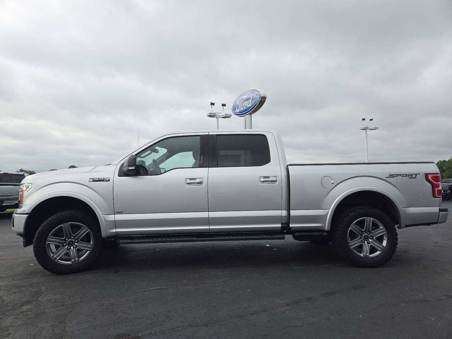 Used 2018 Ford F150 XLT w/ Equipment Group 302A Luxury AWD/4WD image 10