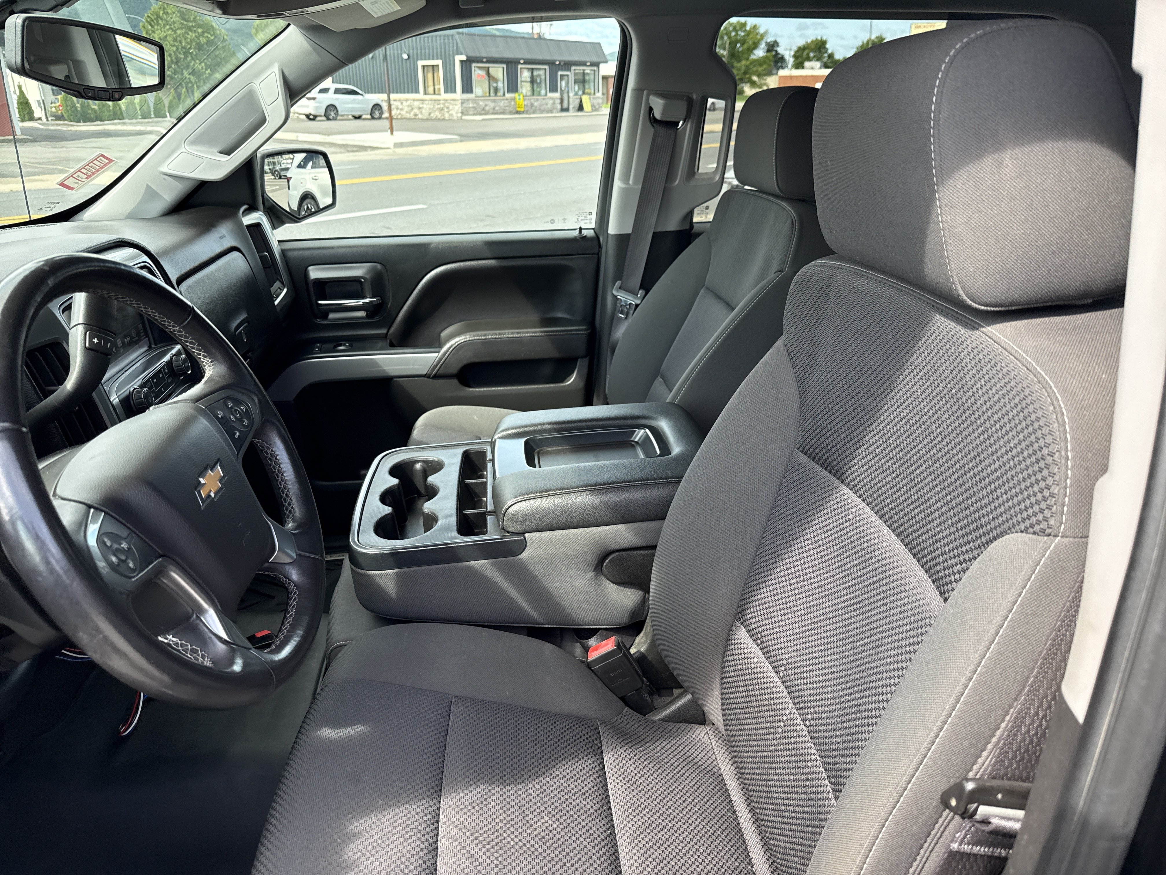 Used 2017 Chevrolet Silverado 1500 LT w/ All Star Edition AWD/4WD image 12