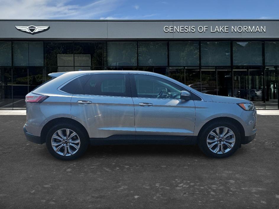 Used 2023 Ford Edge Titanium w/ Equipment Group 301A AWD/4WD image 4