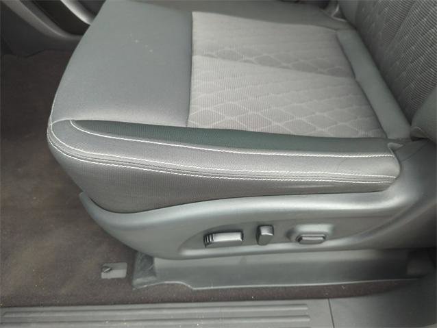 Certified 2023 Nissan Titan SV w/ SV Convenience Package image 29