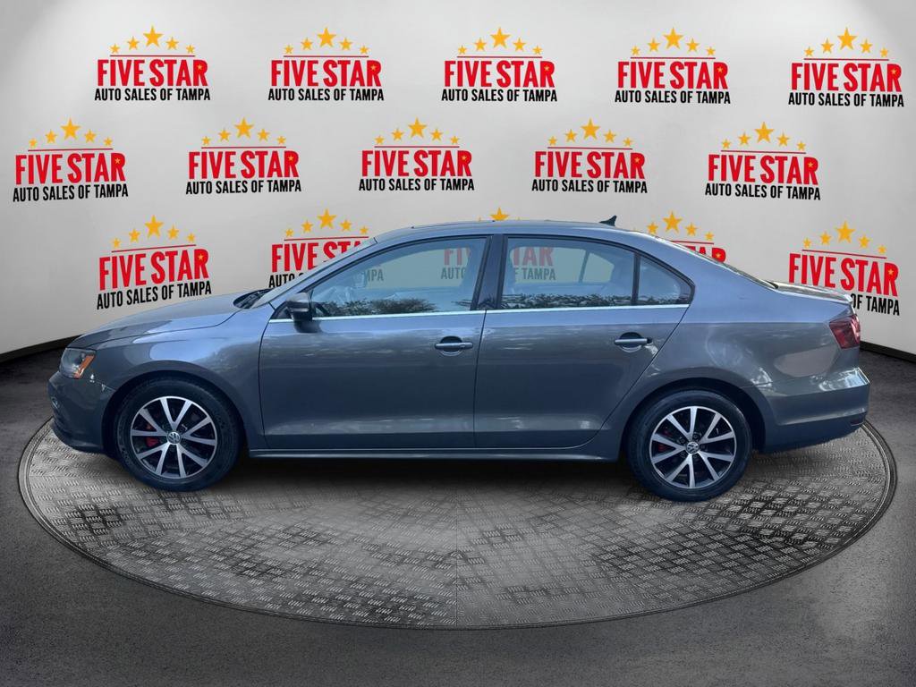 Used 2017 Volkswagen Jetta SE FWD image 4