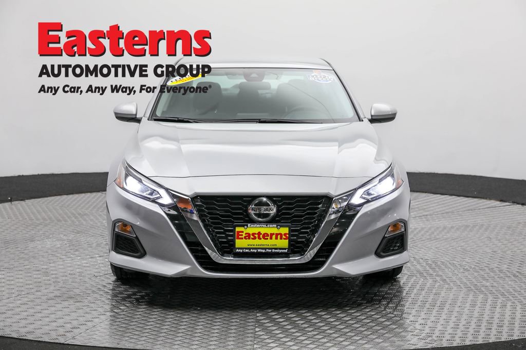 Used 2022 Nissan Altima 2.5 SV image 2