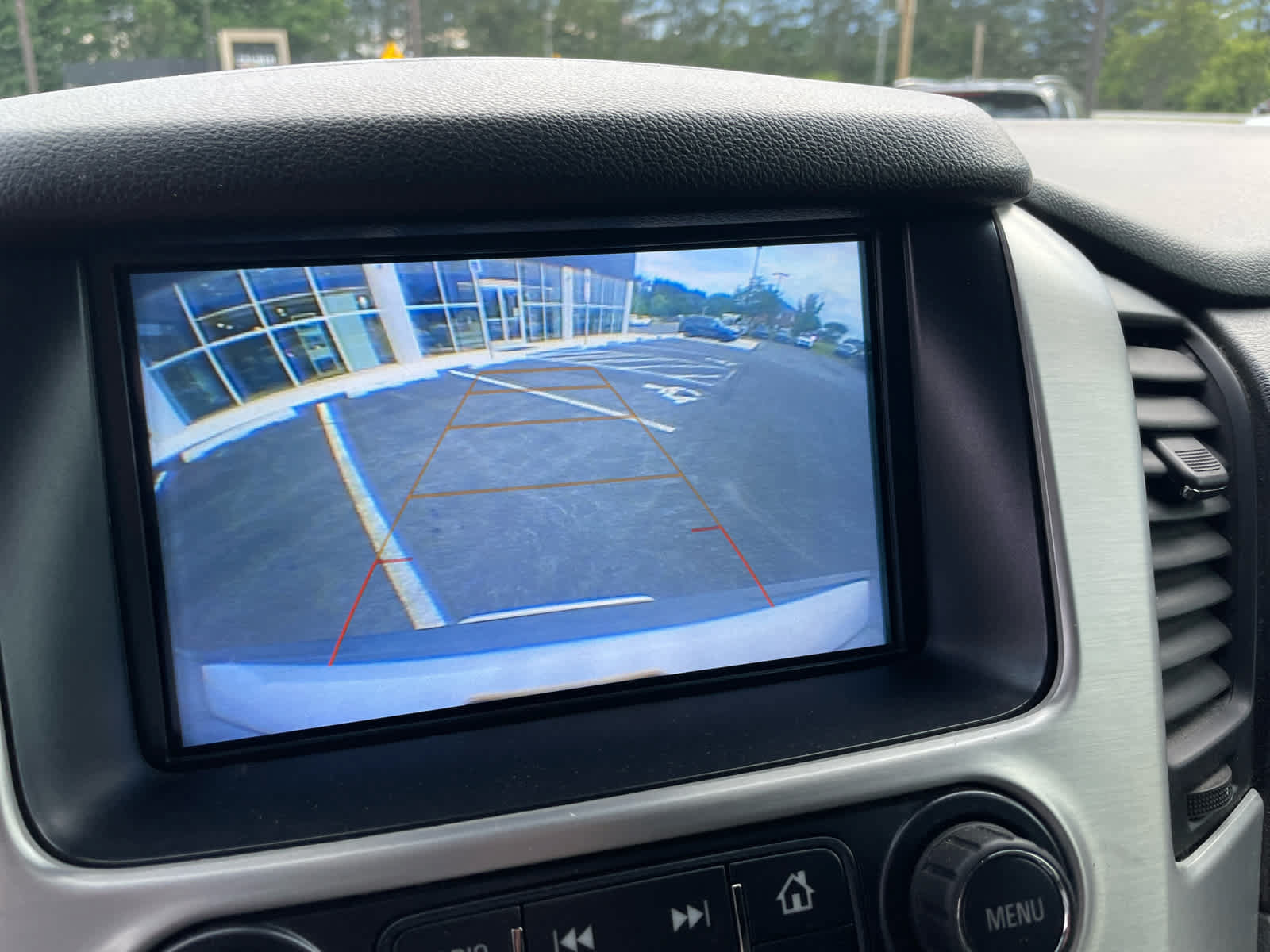 Used 2018 GMC Yukon SLT AWD/4WD image 22