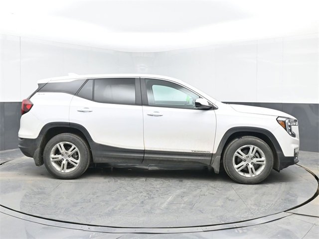 Used 2022 GMC Terrain SLE image 11