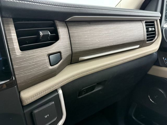 Used 2022 Ford Expedition Max Limited RWD image 22