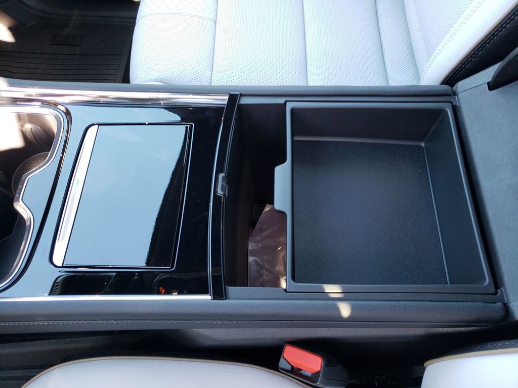 New 2026 Chevrolet Traverse High Country w/ LPO, Floor Liner Package image 24